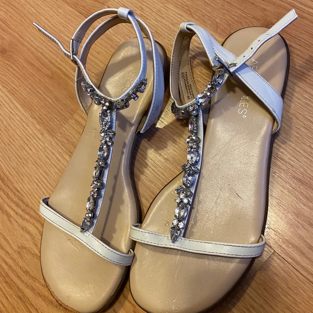 Aerosols beaded sandals